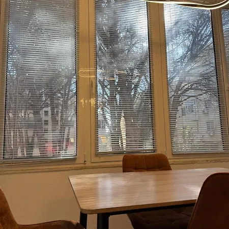 Seaside Royal Apartmán Golem (Tirana)