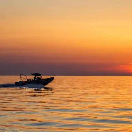 Seaside Royal * Golem (Tirana)