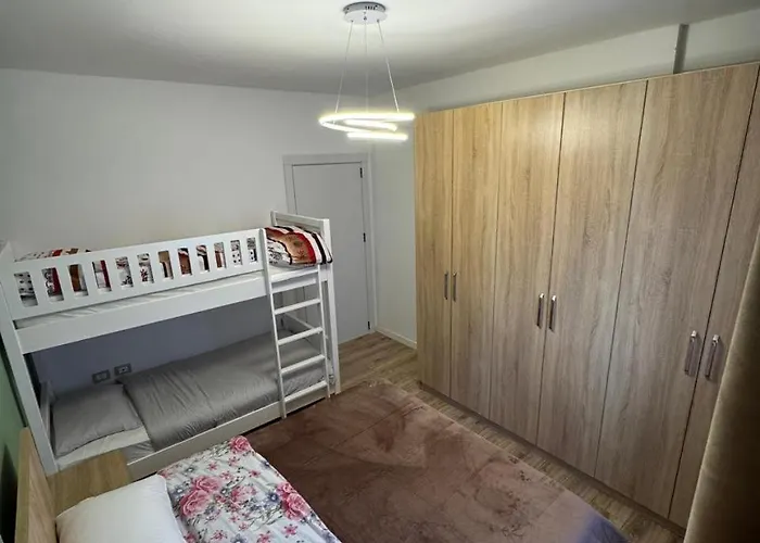 Seaside Royal Apartmán Golem (Tirana)